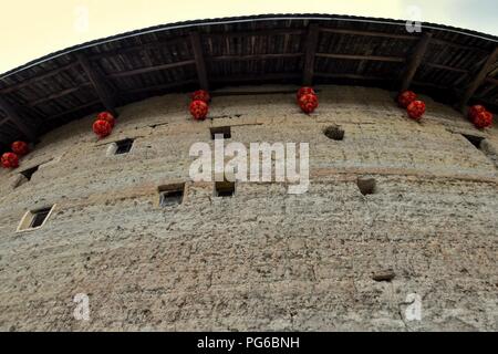 Dettaglio del Fujian tulou parete, il cinese dimora rurale unico per la minoranza Hakka nella provincia del Fujian. Foto Stock