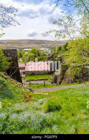 I resti ben conservati di una volta massiccia Blaenavon Ferriera, ora un museo e sito Patrimonio Mondiale dell'UNESCO in Blaenavon, Gwent, Wales, Regno Unito Foto Stock