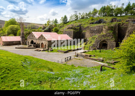 I resti ben conservati di una volta massiccia Blaenavon Ferriera, ora un museo e sito Patrimonio Mondiale dell'UNESCO in Blaenavon, Gwent, Wales, Regno Unito Foto Stock