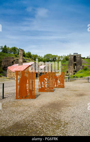 Arrugginimento illustrazioni di acciaio a Blaenavon Ferriera, ora un museo e sito Patrimonio Mondiale dell'UNESCO in Blaenavon, Gwent, Wales, Regno Unito Foto Stock