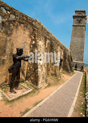 Vista verticale della mitica Torre dell Orologio a Galle, Sri Lanka. Foto Stock