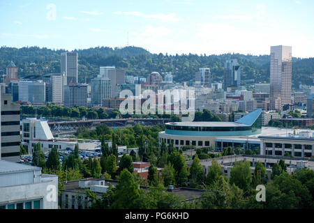 Lo skyline del centro cittadino di Portland, Oregon, Stati Uniti d'America Foto Stock