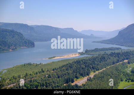 Vista del Columbia River Gorge dal punto Chanticleer (Portland donna stato Forum Punto Panoramico) Foto Stock