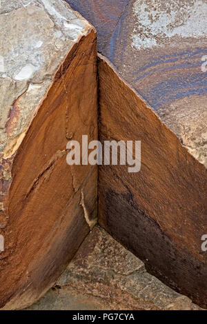 Dettagli di motivi e colori in rock Foto Stock