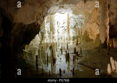 Candela's hall Genga, Ancona 16/08/2018. Grotte di Frasassi. Genga, Ancona 16 agosto 2018. Le Grotte di Frasassi, tra le più belle grotte E Foto Stock