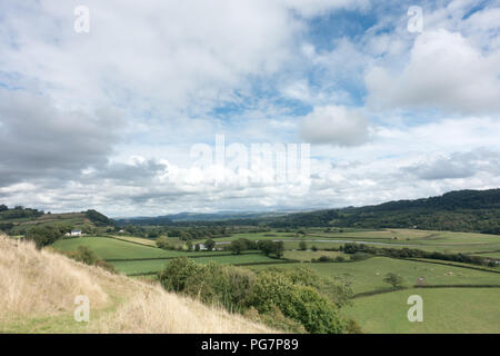 Dryslwyn Castello è situato su un promontorio roccioso nella valle Towy tra Llandeilo e Carmarthen, Pembrokeshire, Galles Foto Stock