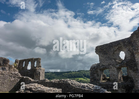 Dryslwyn Castello è situato su un promontorio roccioso nella valle Towy tra Llandeilo e Carmarthen, Pembrokeshire, Galles Foto Stock