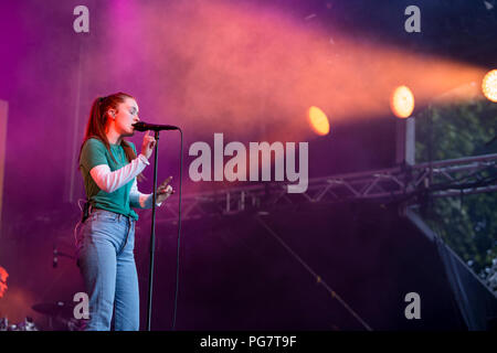 Norvegia, Bergen - Giugno 16, 2018. Il Norvegese cantante e cantautore Sigrid esegue un concerto dal vivo durante il norvegese music festival Bergenfest 2018 a Bergen. (Photo credit: Gonzales foto - Jarle H. Moe). Foto Stock