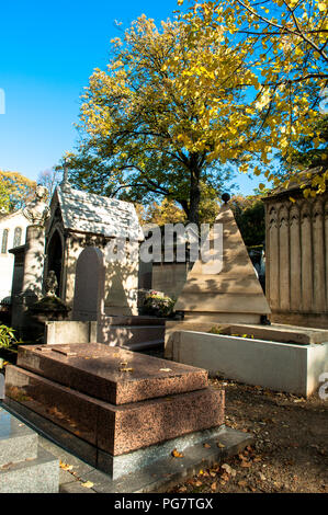 Cimitero di Père Lachaise Parigi Francia Foto Stock