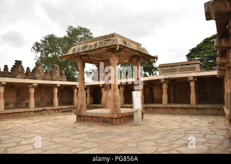 Bhoga Nandeeshwara tempio, Nandi Hills, Karnataka, India Foto Stock