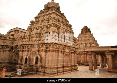 Bhoga Nandeeshwara tempio, Nandi Hills, Karnataka, India Foto Stock