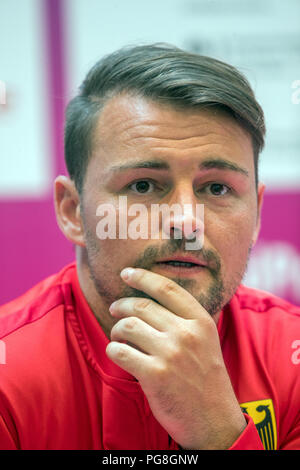 23 agosto 2018, Germania Berlino: Ex Para atleta competitivo Heinrich Popow in occasione di una conferenza stampa a margine del Parlamento Para di atletica. Foto: Jens Büttner/dpa-Zentralbild/dpa Foto Stock