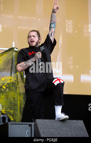 Post Malone si esibisce sul palco principale il giorno successivo al festival di lettura 24 agosto 2018 Foto Stock