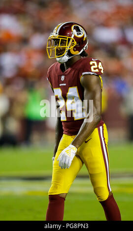 Landover, STATI UNITI D'AMERICA. Agosto 24, 2018: Washington Redskins CB #24 Josh Norman durante una stagione NFL partita di calcio tra Washington Redskins e Denver Broncos a FedEx in campo Landover, MD. Justin Cooper/CSM Credito: Cal Sport Media/Alamy Live News Foto Stock