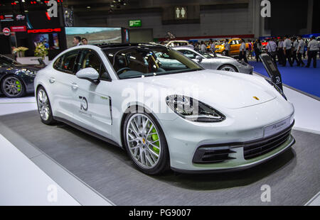 Bangkok, Tailandia - 22 agosto 2018: Porshche Panamera 4S Executive presentato in grande vendita motore 2018 Foto Stock