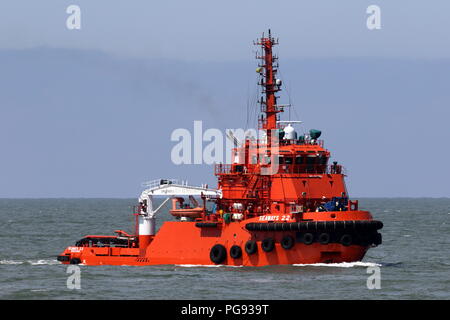 Il rimorchiatore offshore Seaways 22 raggiunge il porto di Rotterdam il 13 luglio 2018. Foto Stock