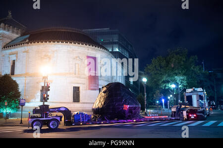 NASA Orion navicella spaziale che ha volato esplorazione prova di volo-1 su dicembre 5, 2014 è visto come si arriva alla Casa Bianca il complesso, Sabato, 21 luglio 2018 a Washington, DC. La Lockheed Martin, la NASA, l'Appaltatore diretto per Orion, ha iniziato a fabbricare la Orion modulo di equipaggio nel 2011 e consegnata nel luglio 2012 alla NASA il Kennedy Space Center dove il montaggio finale, integrazione e testing è stato completato. Oltre 1.000 aziende in tutto il paese fabbricati o elementi hanno contribuito al veicolo spaziale. Foto Stock