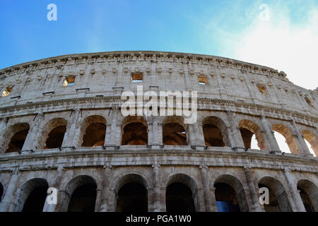 Vista superiore del Colosseo a Roma Foto Stock