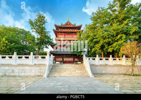 Yuntai Pavilion si trova nel centro storico della reliquia di Xijindu, Zhenjiang, Cina. Foto Stock