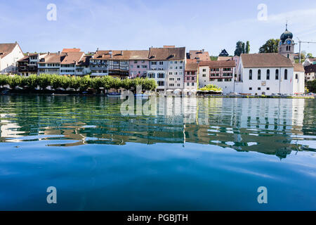 Il villaggio di Eglisau ed il fiume Reno, Svizzera Foto Stock