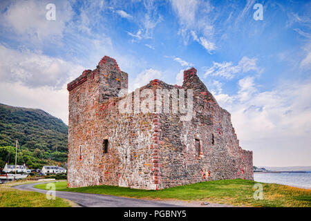 Lochranza castello sull'isola di Arran, North Ayrshire, in Scozia Foto Stock