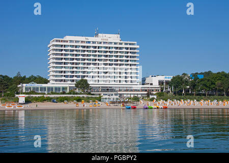 Maritim Hotel lungo il Mar Baltico a Timmendorfer Strand / Timmendorf spiaggia lungo il Mar Baltico, Ostholstein, Schleswig-Holstein, Germania Foto Stock