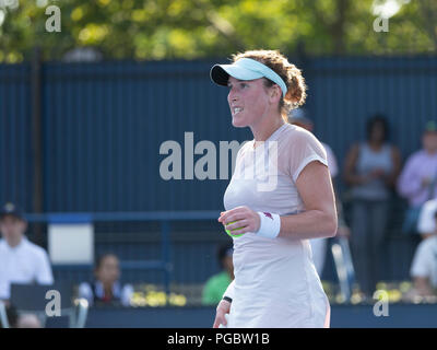 Madison Brengle NEGLI STATI UNITI D' AMERICA reagisce durante la giornata di qualifica 4 contro Anna Kalinskaya della Russia a US Open Tennis campionato a USTA Billie Jean King National Tennis Center (foto di Lev Radin/Pacific Stampa) Foto Stock