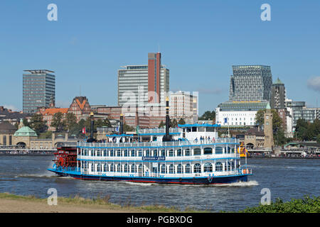 Battello a vapore Louisiana Star, pontili, Amburgo, Germania Foto Stock