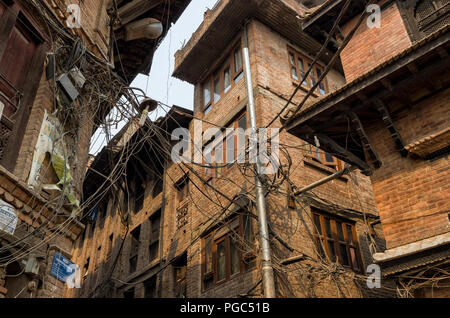 Kathmandu, Nepal - Aprile 13, 2016: lo stile di vita e di ambiente di vita a Kathmandu, Nepal. - Kathmandu è la capitale e la più grande città di Ne Foto Stock