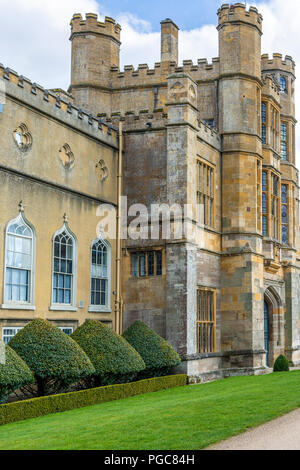 Vedute della famosa Coughton Court vicino a Alcester Warwickshire. Foto Stock