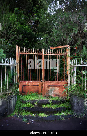 Recinzione porta in Le tampone, isola di Reunion , France Foto Stock