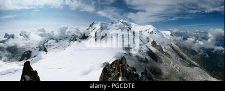 Chamonix, Francia. Il 24 agosto 2018. Arte, paesaggio immagini di Mt Blanc e le montagne circostanti, Chamonix, Francia 24/08/2018 Foto Stock