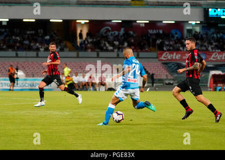 Napoli, Italia. 25 Ago, 2017. Napoli - Italia 25/08/2018 Lorenzo Insigne visto durante la Serie A match tra S.S.C. NAPOLI E AC MILAN allo Stadio San Paolo di Napoli. Punteggio finale S.S.C. NAPOLI - AC. Milano 3-2 Credito: Emanuele Sessa/Pacific Press/Alamy Live News Foto Stock