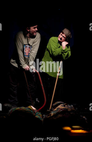 Gruppo teatrale Playerwater & het Wagonnetle in Kapelle-op-den-Bos giocando 'De van Luitenant Inishmore' (Belgio, 12/02/2009) Foto Stock