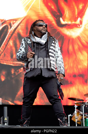 Skindred si esibir sul palco principale il giorno due al Reading Festival il 25 agosto 2018 Foto Stock