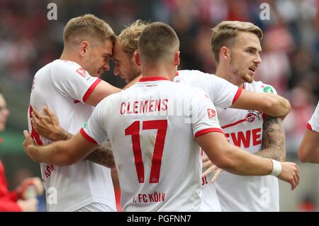 Colonia, Germania. 25 Ago, 2018. firo: 25.08.2018, calcio, 2.Bundesliga, stagione 2018/2019, 1.FC Colonia - Erzgebirge Aue Simon TERODDE, Koln, giubilo con RISSE | Utilizzo di credito in tutto il mondo: dpa/Alamy Live News Foto Stock