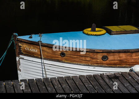 Barche ormeggiate a Loch Lomond in Loch Lomond e il Trossachs National Park Foto Stock