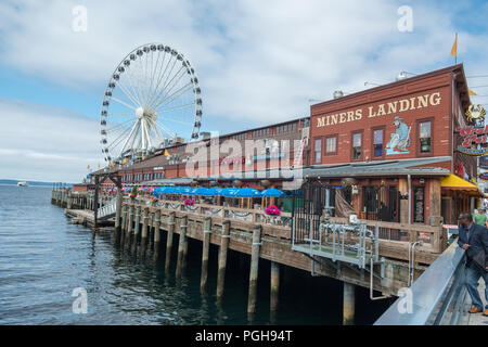 I minatori in atterraggio a Pier 57 su Seattle Waterfront, STATI UNITI D'AMERICA Foto Stock