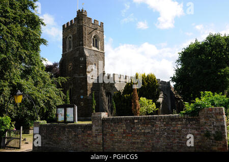 Chiesa di Santa Maria, Harlington, Bedfordshire. St Mary è costruito di pietra Totternhoe. Esso principalmente risale al tardo XIII e inizi del XIV C, con il pre Foto Stock