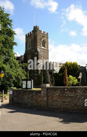 Chiesa di Santa Maria, Harlington, Bedfordshire. St Mary è costruito di pietra Totternhoe. Esso principalmente risale al tardo XIII e inizi del XIV C, con il pre Foto Stock