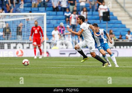 Spagna - 26 agosto: Valencia CF centrocampista Daniel Parejo (10) durante il match tra RCD Espanyol v Valencia per il round 2 della Liga Santander, suonato a Cornella-El Prat Stadium il 26 agosto 2018 a Barcellona, Spagna. (Credit: Urbanandsport / Cordon Premere) Credito: CORDON PREMERE/Alamy Live News Foto Stock