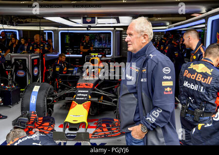 Motorsports: FIA Formula One World Championship 2018, il Gran Premio del Belgio, #33 Max Verstappen (NLD, Aston Martin Red Bull Racing), Dr. Helmut Marko (AUT, Aston Martin Red Bull Racing), 26.08.2018. | Utilizzo di tutto il mondo Foto Stock