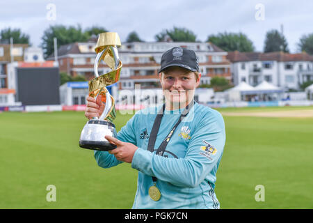 Hove, Regno Unito. Il 27 agosto 2018. mostra il trofeo alla presentazione dopo aver vinto la finale durante la cena Kia League Finals 2018 - finale tra Loughborough fulmini e Surrey stelle al 1° Central County Ground Lunedì, 27 agosto 2018. Hove, Inghilterra. Credito: Taka G Wu Foto Stock