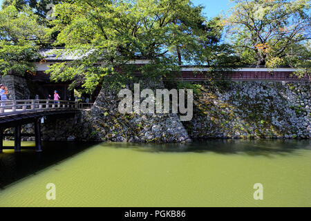 Il cancello principale ponte di Takashima Castle Foto Stock