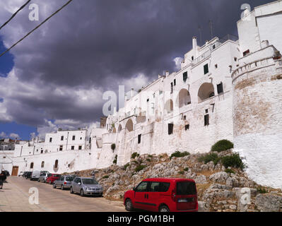 White bellissima città di Ostuni Puglia Foto Stock