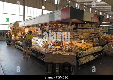 Sorge nella storica kleinmarkthalle frankfurt am main germania. Foto Stock