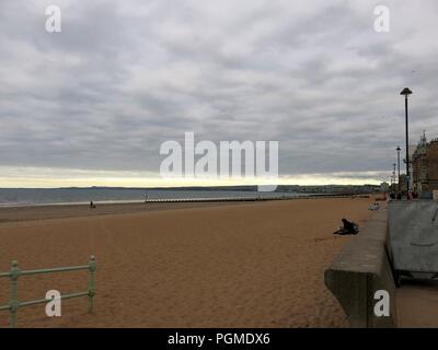 Portobello Beach, in un giorno nuvoloso, Edimburgo, Scozia. Foto Stock