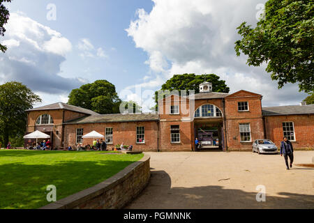 Maneggio e fattoria Center building in Heaton Park, Birmingham, Inghilterra. Foto Stock