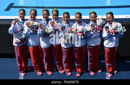 Budapest, Ungheria - Luglio 18, 2017. Il vincitore nuoto sincronizzato team Japan alla cerimonia di vittoria del team tecnico. FINA di nuoto sincronizzato mondo C Foto Stock