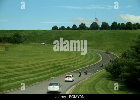 Guida verso il National D-Day Memorial a Bedford, Virginia, USA Foto Stock